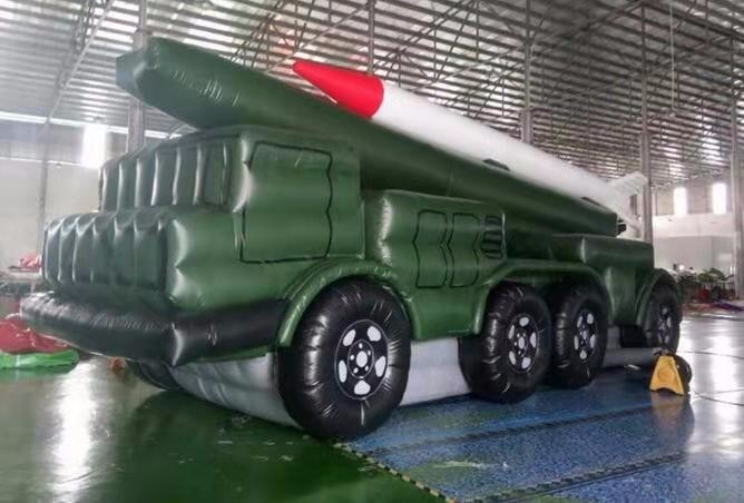 石柱迷彩导弹车